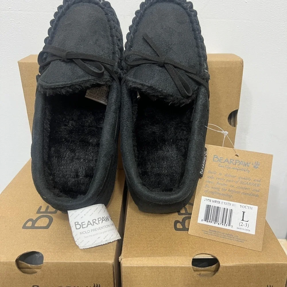 BearPaw Youth L (2-3)Sawyer II Black Slippers